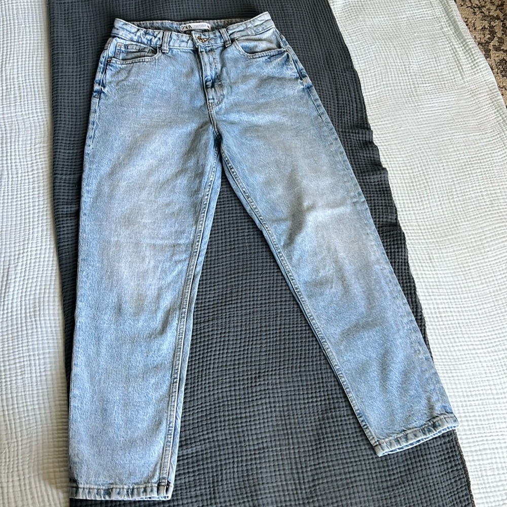 Zara mom jean style